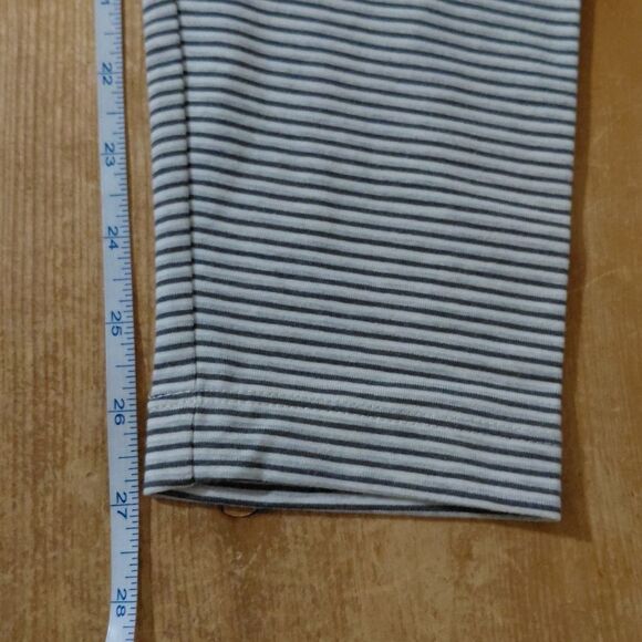 Danskin Plus Size 1X Bundle Of 3 Navy Blue and Grey Striped Leggings NWT - Picture 10 of 10